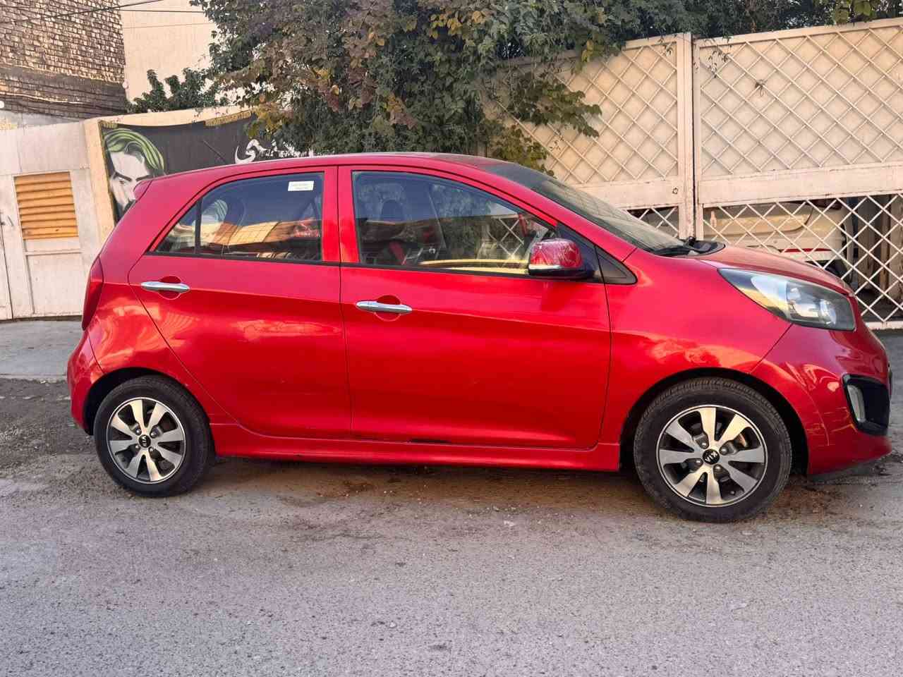 السلام عليكم .. للبيع كيا بيكانتو خليجي م  
موديل 2014   عل فحص مكينه 1400
دوش مري شفط تحكمات ستيرن شاشه كامره 
 رقم اربيل حساسات خلفيه 
مكاني  الشعب
السعر  80وبيهه مجال بسيط 
للتواصل  : ***********
