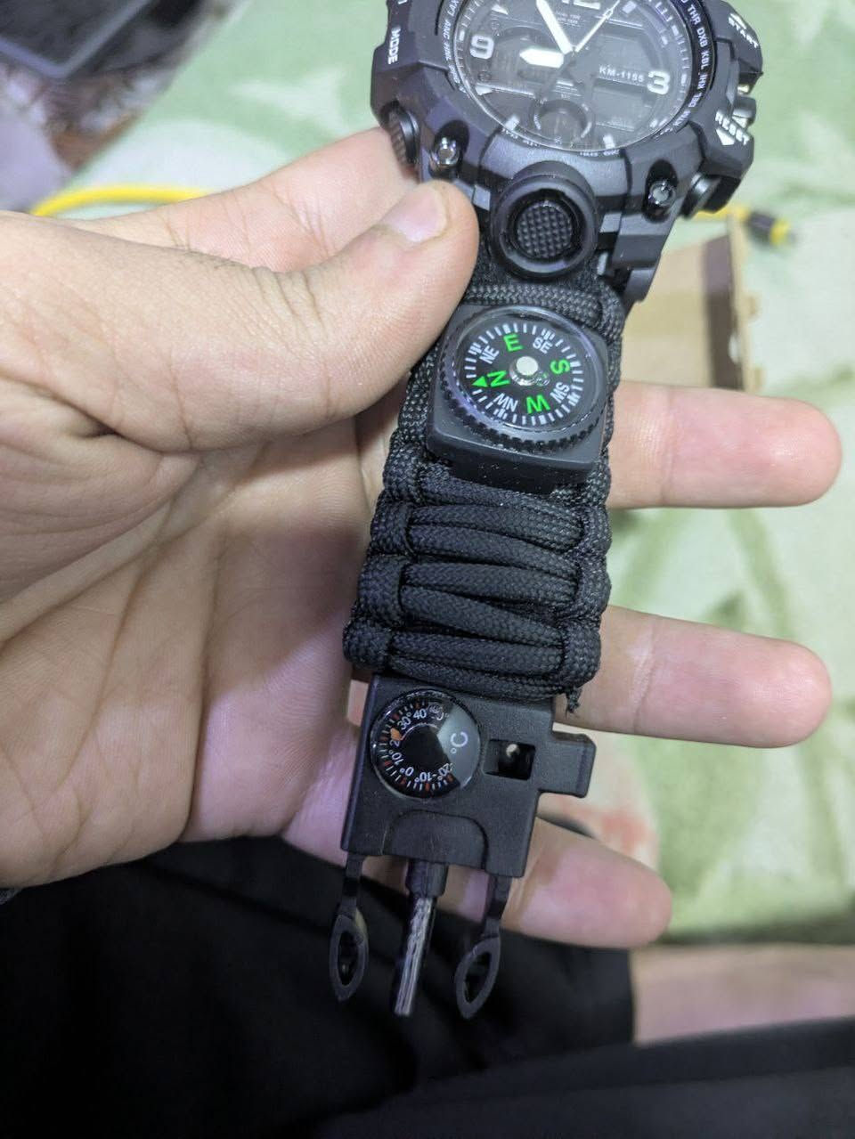 ساعة رقمية وميل كلش حلوة بيها بوصلة و ومقياس حرارة و جداحة قطعة جديدة لوك لون اسود اليفيدة يدفعلنا بي سعر وياخده


**إذا كنت صاحب هذا الإعلان وتريد حذفه لأي سبب، رجاءا أرسل رسالة إلى الدعم الفني**