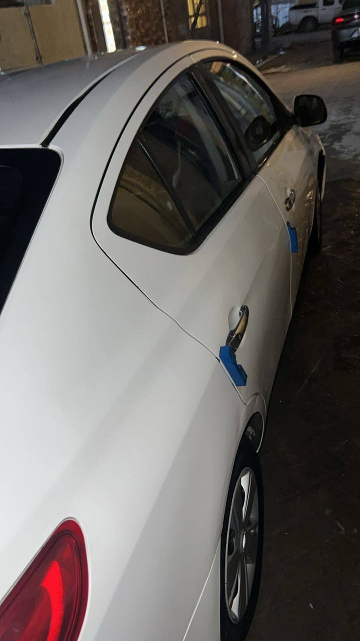 سلام عليكم نيسان سني هندي مديل2019 سياره مكينه وكير وتبريد مكفولات صدر امامي و خلفي جديد تخم تاير جديد سياره مكفوله من لفتح وتبديل وصبدق سياره بيه ضربه بدعاميه الاماميه توكع من سعر مكان سياره بقداد مدينه الصدر سياره معروضه 110وبيه مجال شراي يتصل على الرقم ***********
