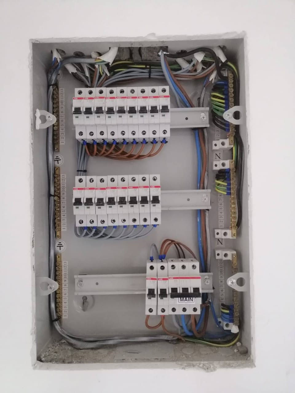 ​تأسيس كهرباء بيتك يبدأ من هنا!
كادر كهربائي محترف وموثوق لتأسيسات المنازل الجديدة.

​نقدم خدمات تأسيس الكهرباء الشاملة (بوري دفن، سحب أسلاك، تركيب صناديق التوزيع ،نصب كاميرات، تاسيسات انترنيت ) بأسلوب هندسي متقن وأسعار مناسبة ​عمل متقن وتسليم على المفتاح. ​نستخدم أفضل الخامات المعتمدة.​التزام تام بالمواصفات الفنية.

الاتصال على الرقم او الصفحة 

***********
