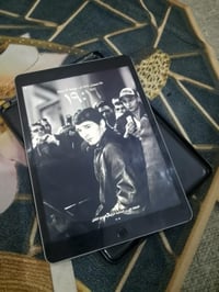 ايباد 9 • ٦٤ • ملحقات كامله