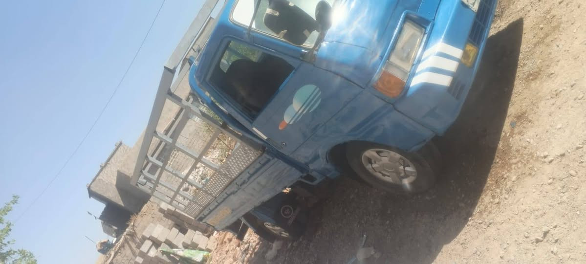 سلام عليكم عندي هاي لبنكو مديل 95سياره خير من الله سياره معامرينه جديد بس بيه خيط تبخيرمكينه وكير وكسن مكفول 
رقم واسط صدامي تحويل مباشر مصفره  رقمي ***********
سعر 30بيه مجال لطيبين
