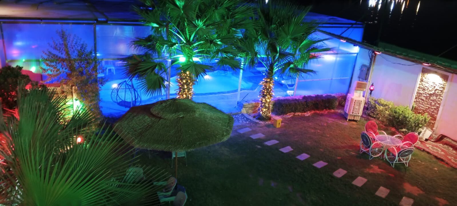 مرحبا متوفر حجوزات داخل مزرعة شواطئ دجله 🌴 تطل المزرعه على نهر دجله
مسبح ماء حار عمال خدمه اجانب 
اماكن شواء 
اربع جلسات
العاب كبار والعاب اطفال 

عرض خلال شهر رمضان اليوم الكامل من ساعه 1 الظهر الي ثاني يوم ساعه 10 الصبح 

ب350 الف فقط 
متوفر غدا يوم الثلاثاء
للحجز الاتصال على ***********
