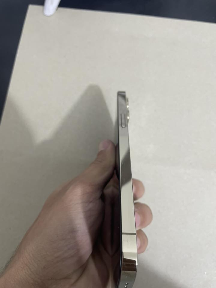 إيفون 12 برو ماكس لون ذهبي مميز ذاكره 256 الجهاز كل مكفول اتصال كامره اللمس فيس ايدي صوت الشاصي مالت زلغ واحد مابي الجهاز فقط مستبدل شاشه اصليه باقي الجهاز ع وضع الشركه تفاصيل الجهاز موضح بالصور  سعر الجهاز 320 وبي مجال بسيط العنوان بغداد المنصور رقم تلفون *********** وبي واتساب
