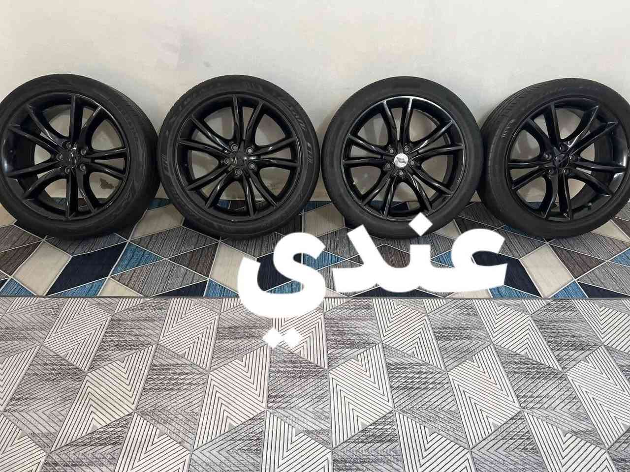 السلام عليكم عندي ويل بلاك توب اصلي حجم 20 لا عواج ولا لحيم اريده مراوس بويل ويلد حجم 18 هو وتايراته او ويل نجمه خسفه قويه حجم 20 مكاني بابل ***********
