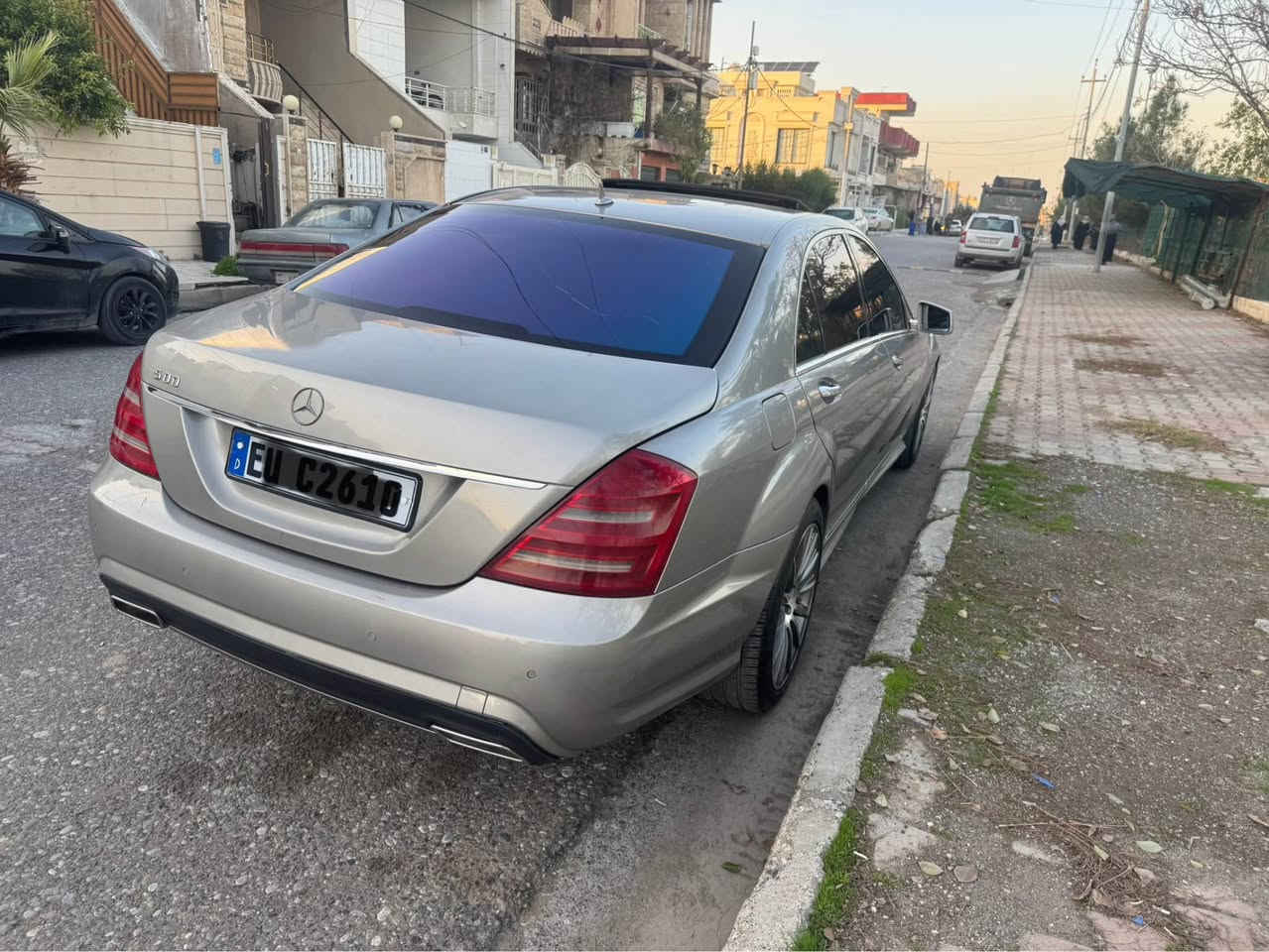 مارديس ئيس ٥٥٠)ساغه سه ياره كه زورزور خاوينه گير مه كينه ته بريد كاره بايي ده بله كاني هه موگياني به شه رت هه تا بليي سه ياره كي خوشه نيزامي گزوزي هه يه هه موگياني به شه ر ده ده م بي ده عمه بي ليدرانه ته نها يه ك پارچه يي سبوغه چوار تايه و ويلي نويي له سه ره به شه رتي دارو به ردي ده فروشم سعري ٧٩وه ره قه و مه جاله كي زوور كه م ژماره *********** أربيل, العراق
