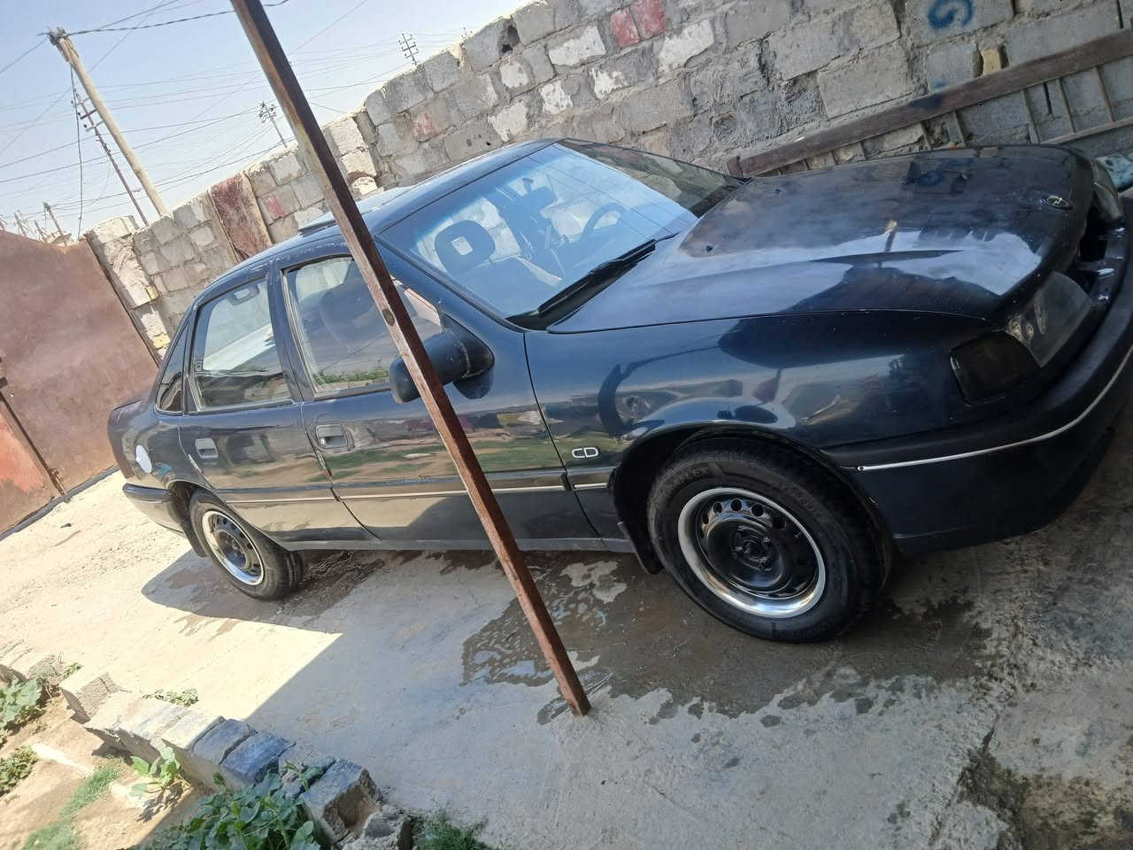 اوبل فكتره رقم بغداد بسمي محينه ١٨ سياره بلاديه ما مصبوقه تخم تاير جديد سياره شاهزئي من كلشي  كهربايات كلها شقاله  السعر 38  وبيها مجال  الستفسار ***********
