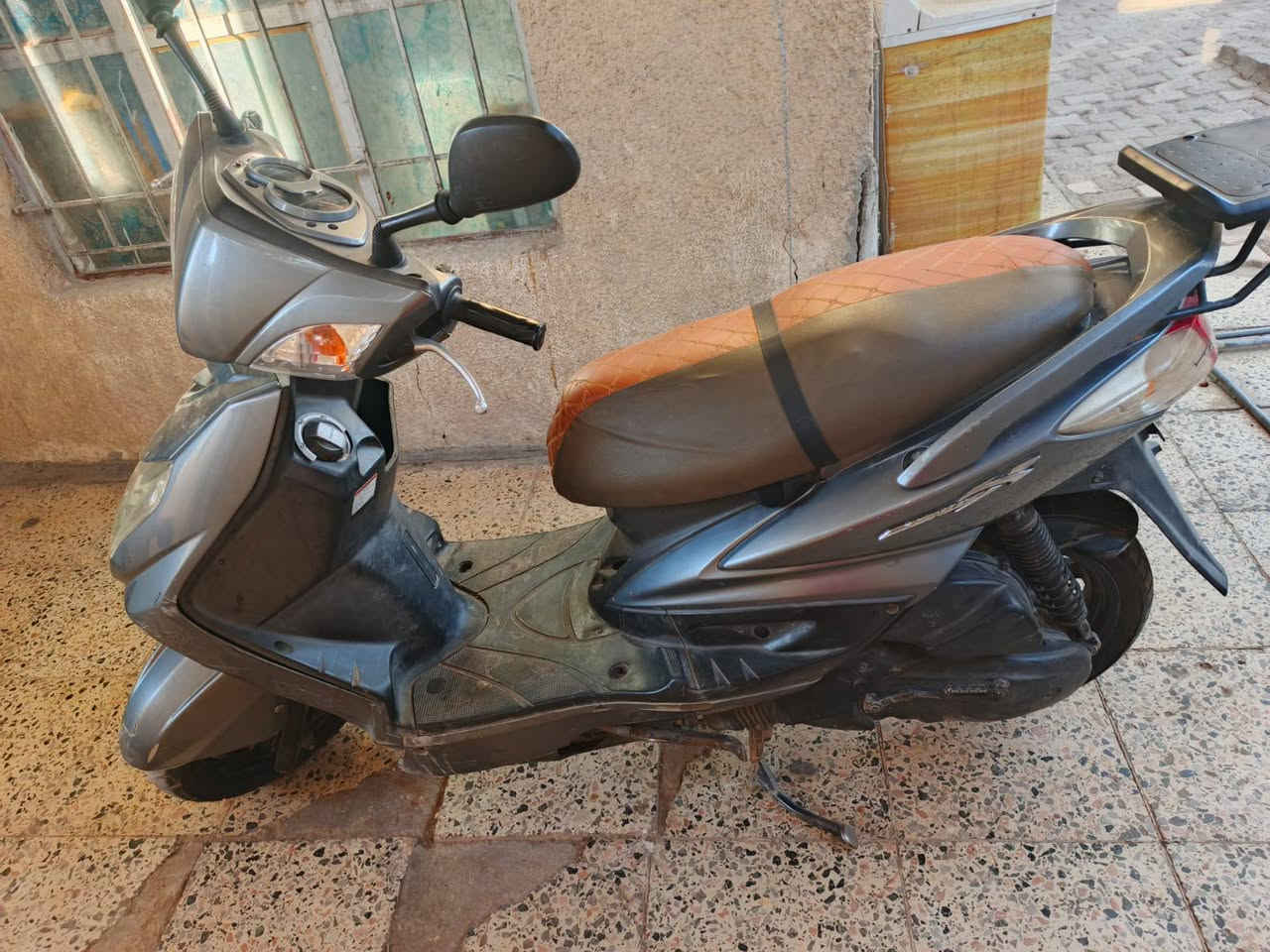 سكنس فحل يا باني مكفوله ماشيه 35الف محرك بل صندوك مكان الحريه السعر 8$بي مجال ***********
