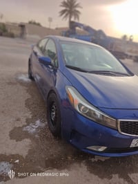فورتي 17 جديده صدر نضيف محرك جديد  مكينه جديده  كهربائات ما ملعوب بيهه...