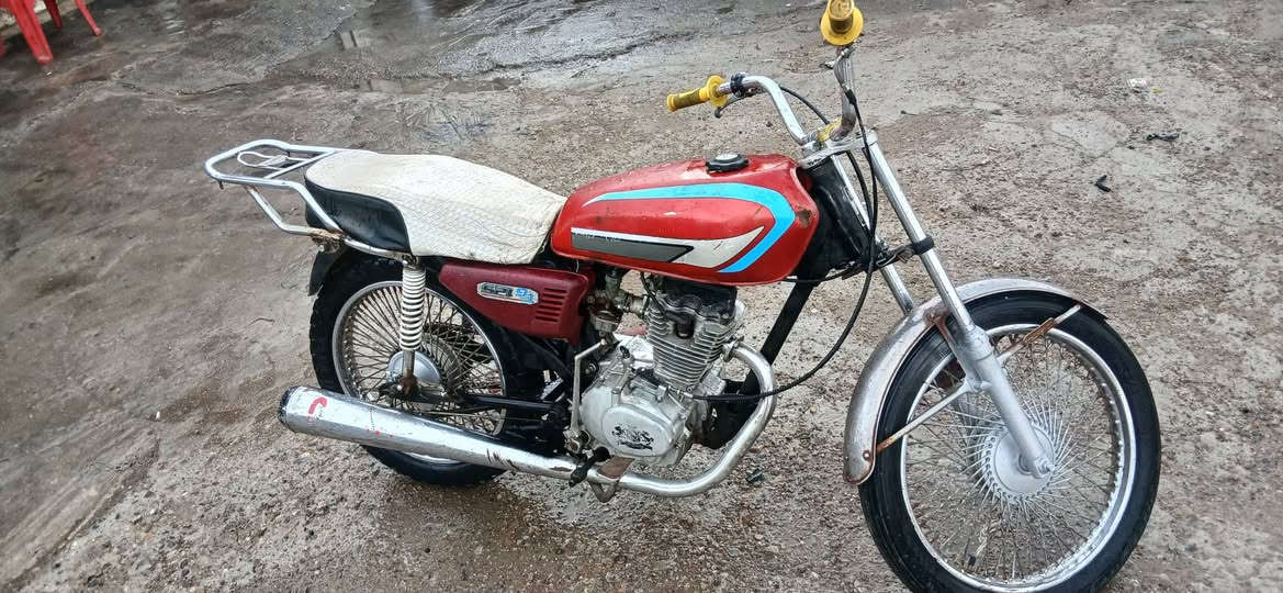 4 كير موديل 20 بدون اوراق
بيهه دخانه مكينه ناعمه نص هندر تشتغل 
السعر 250 وبيهه مجال ديالى بعقوبه التحرير الحولي


**إذا كنت صاحب هذا الإعلان وتريد حذفه لأي سبب، رجاءا أرسل رسالة إلى الدعم الفني**