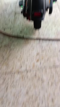 R9 2025 • زيتوني • يحتاج بطاريتين