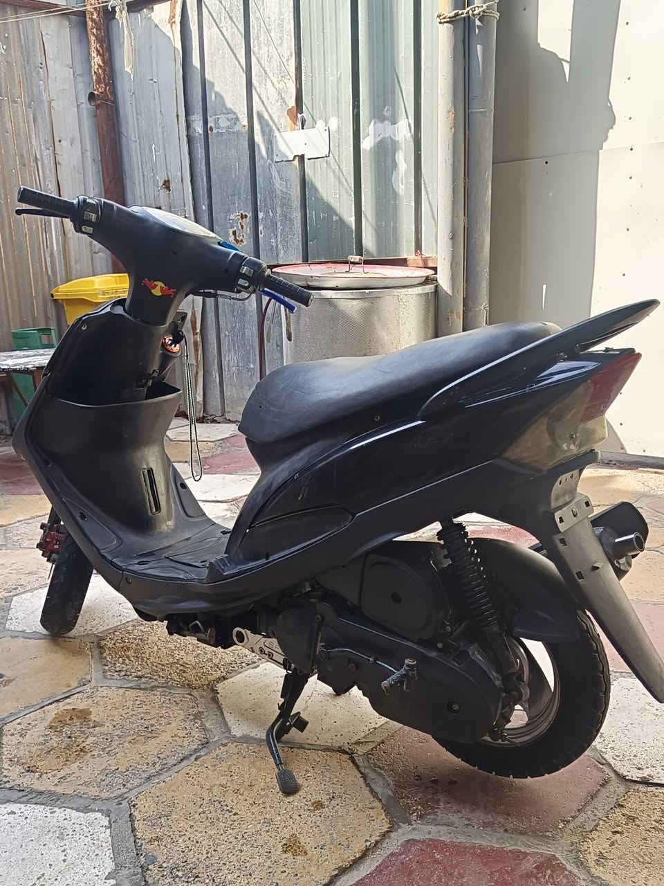 السلام عليكم ماكس عدله للبيع السعر 650
دراجه ماكس عدله 

لونها اسود كفراتها ابلاديه 

بوشتها 49ابلادي 

مفتوحه مره وحده امبدل ولفات 

الدراجه شلعه او معدل خير من الله 

نقصها بس باتري 

دراجه لا اتنقص ولا اتبخر 

الدراجه حلو مثل ما اتشوف 

السعر 650

مكاني البصره المعقل شارع النادي يم ملعب
 الميناء 

رقمي ***********
