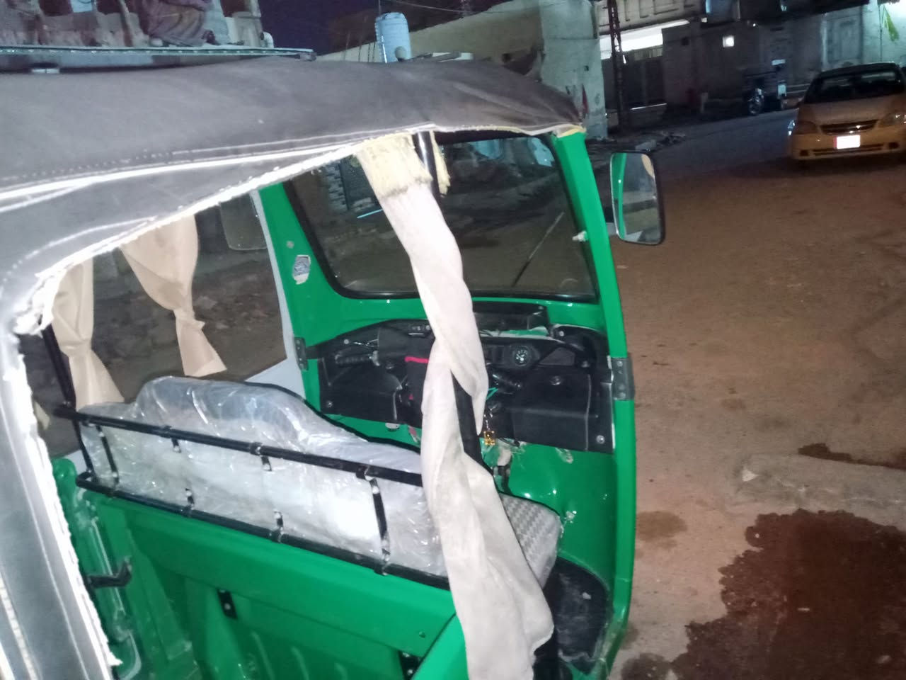 تكتك كفاله مكينه وبدي مرقم بسمي موديل 22 شهر 8 مكان ناصريه مركز الرقم *********** سعر 7و 100
