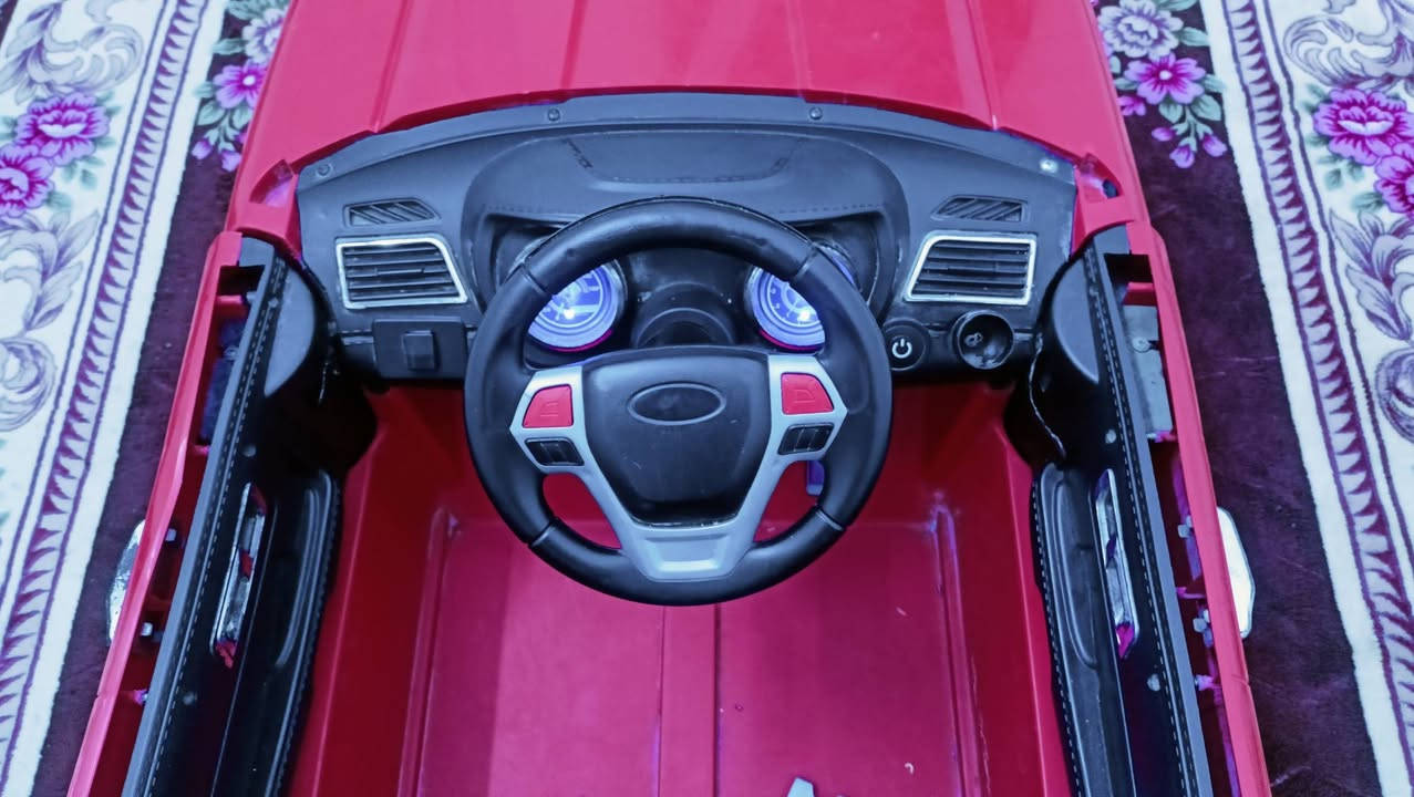 سلام عليكم سياره شحن نضيفه ما بيه عطل فقط شاحنه انكطعت تجي بدون شاحنه سعره 40 وبي مجال للشراي للتصال ***********. مجاي اكدر أعلق تعالو خاص
