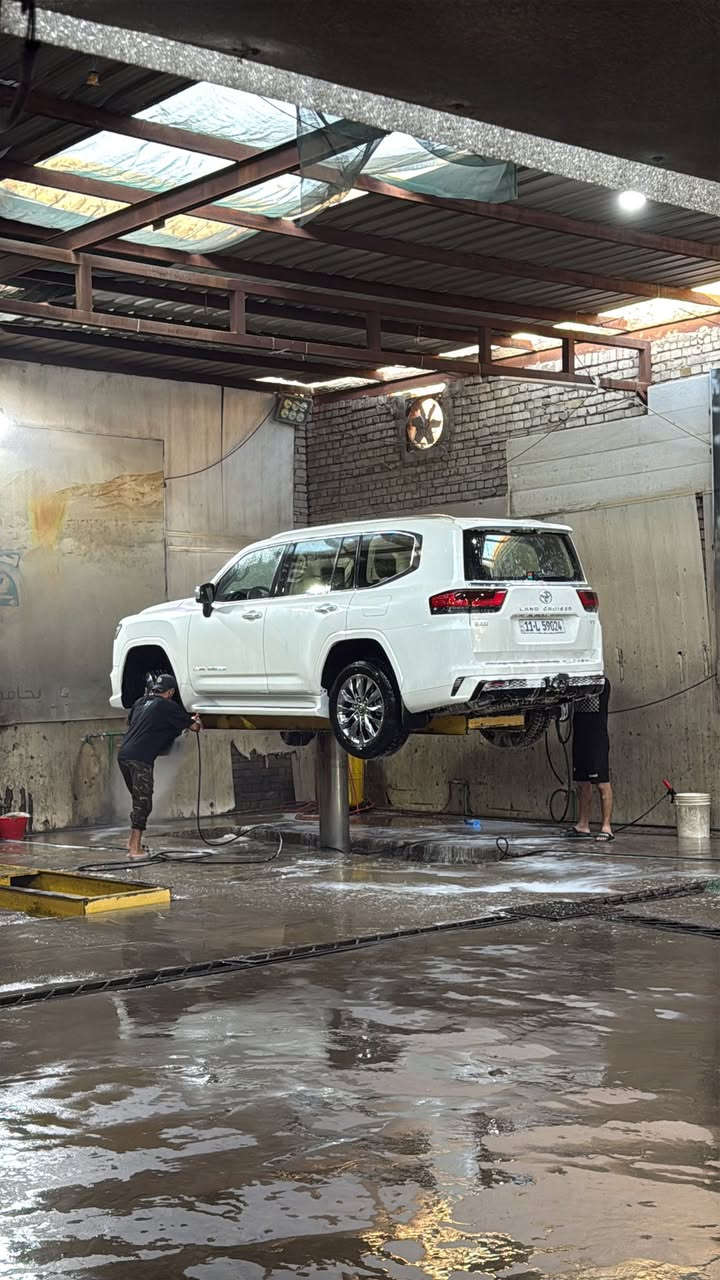 سلام عليكم عيدكم مبارك انشاءالله
لاند كروز 2024 VX SAS ماشيه 24 الف داخل ضمان السياره 
رقمها بغداد مكفوله ومغلفه ppf 
المواصفات 
عدسات امامية 3 زنون مع كشافات زنون اصليه
فتحة سقف 
كشنات الاماميه تدفئة تبريد 
الكشنات الخلفيه تبريد
تحكم تبريد شاشة خلفي
المقاعد الصف الثالث كهرباء تنفتح وتنغلق 
نظام زحف ازرار كامله مال فوريل 
شاشات عدد اثنين خلفيه 
مع شاشة رئيسة حجم كبير 
شاشة عينة بنص الكيجات 
وضعيات خزن كشن سائق
ثلاجة بجكمجه
وبعد عدة مواصفات ما اذكرهن كلهن بس هيه الVX معروفة
السعر 750 ورقة وقابل للتفاوض ***********
