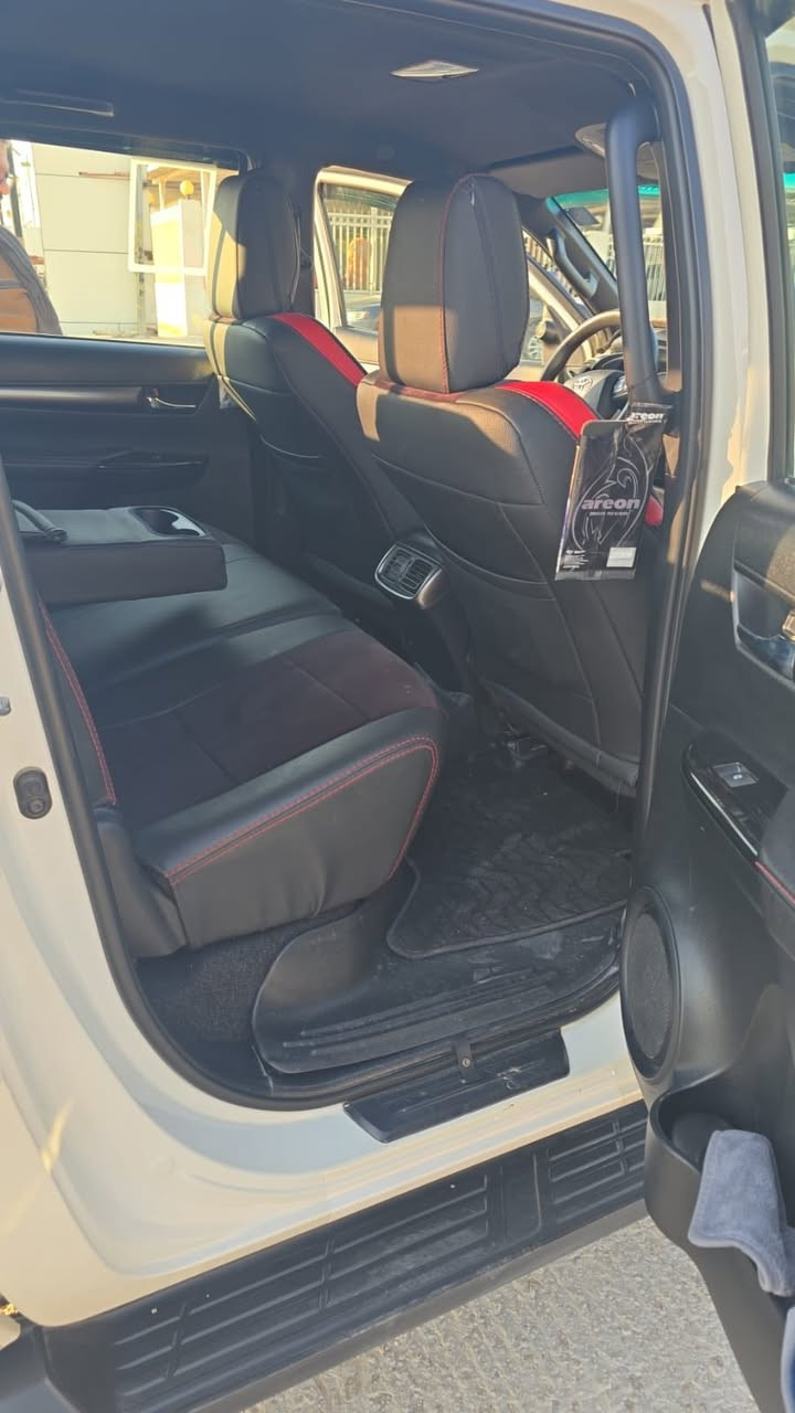 سلام عليكم متوفر بيكم جي آر موديل 2022 مكفوله ماشيه 54 ألف رقم بغداد مميز سياره جديده من تخم تاير من كلشي أتواصل ***********
