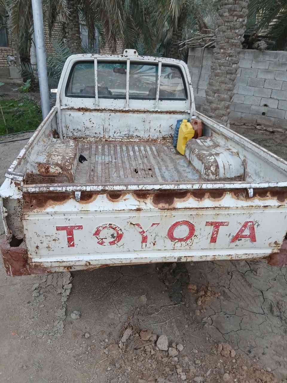 السلام عليكم بيكم ٨٥ تك للبيع كير ومحرك نضيفات بيهه باتري ناكض وتاير نازل لان متروكه اقل من الشهر اكفلك عشائر وعن السرقه يعني كلك بدون مداور فقط ذني الذكرتهن وهاي شوفت العين السعر مليونين وبيها مجال للطيبين للتواصل ماسنجر واتساب على هذا رقمي *********** تريد تتصل هم بالخدمه المكان السماوه المجد
