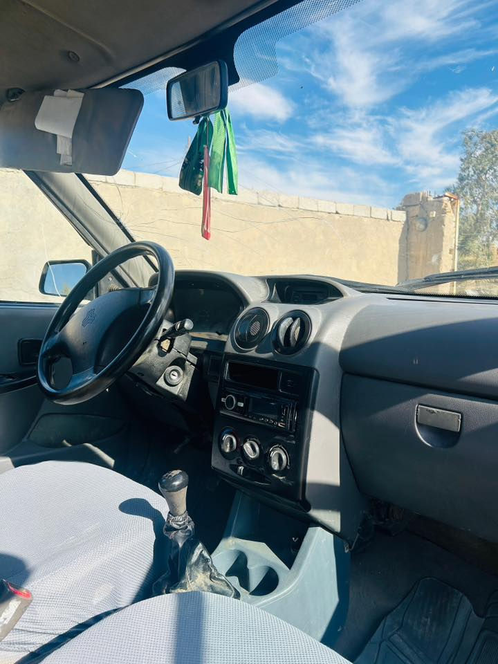 سايبة 2015 نظيفة
رقم مثنى
سنوية ل27
مداور ثاني يوم بأسمي 
السعر 33 
***********
