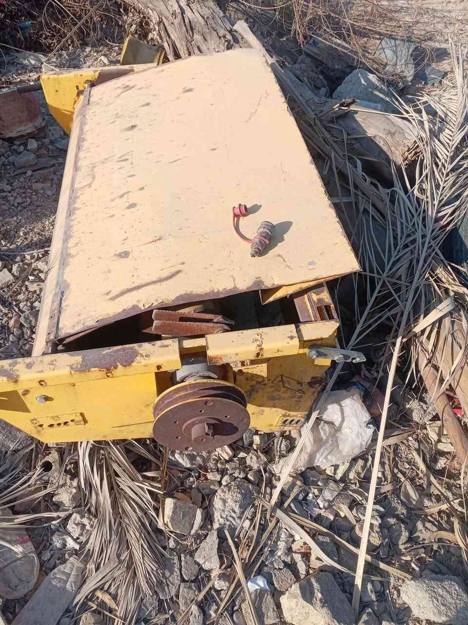 سلام عليكم كاروظة تبن للبيع للاستفسار ***********
