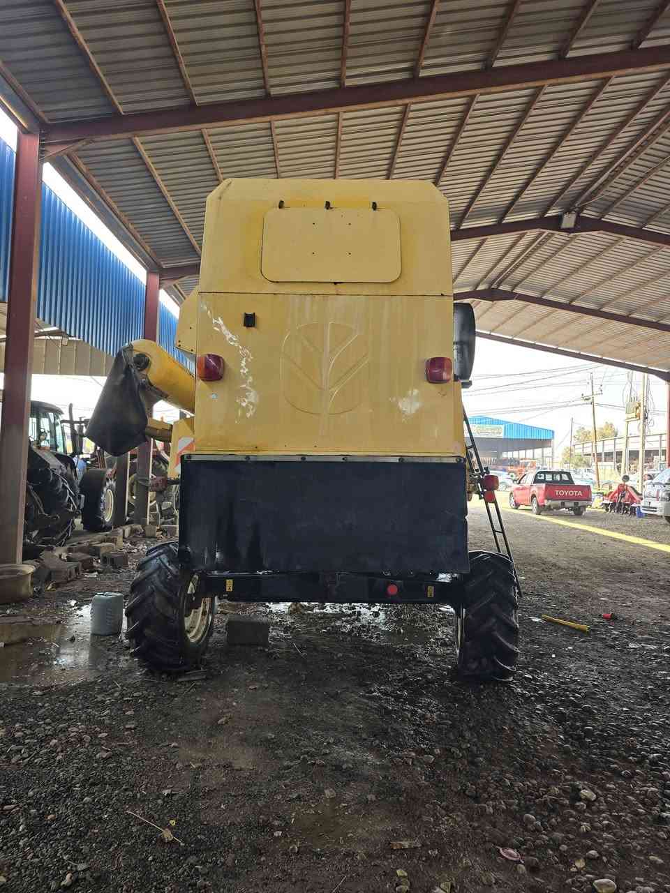 حاصده للبيع موديل ٢٠١٣ رقم اربيل اربعه بلم قايش السعر ٦٠ وبيه مجال الشراي لاتصال عله الرقم ***********
