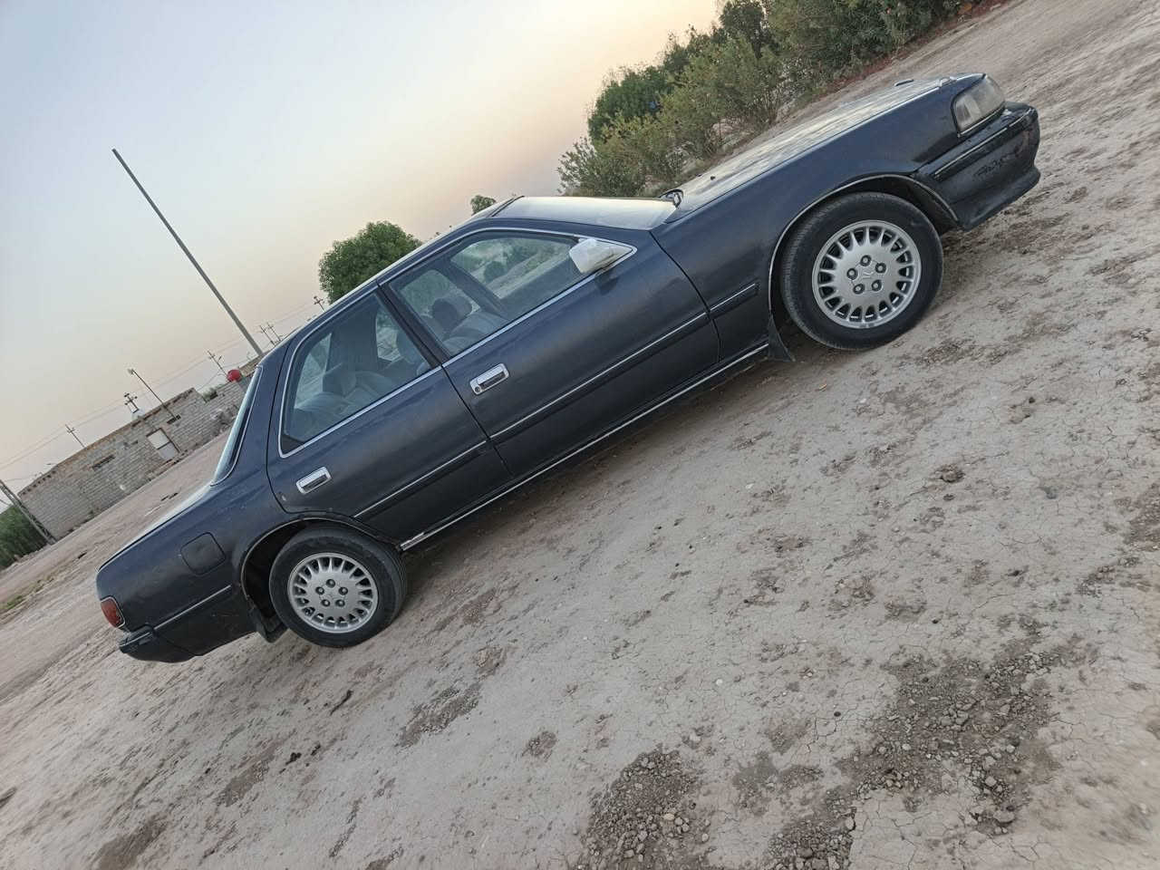 سلام عليكم كرستامديل ٩٠رقم القدسية كليزي سنويه مجددا مكفول من نقل وكصه محرك كير كسن حداديه تخم تايرات كهربائية شقاله السعر ٤٠وبيه مجال مكان ديوانيه عفك رقم ***********

