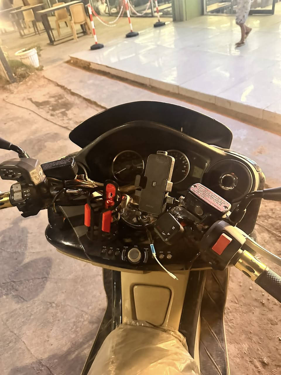 فورزة 010
s7 اربع تحويلات 
7نمر abs
داخل كريمي
 مسجل بلاد +اريل 
شاحن قارء فولتيه 
ويل ذهبي 
لايت كرستاب
الدراجة فول فول 
الرقم ***********
