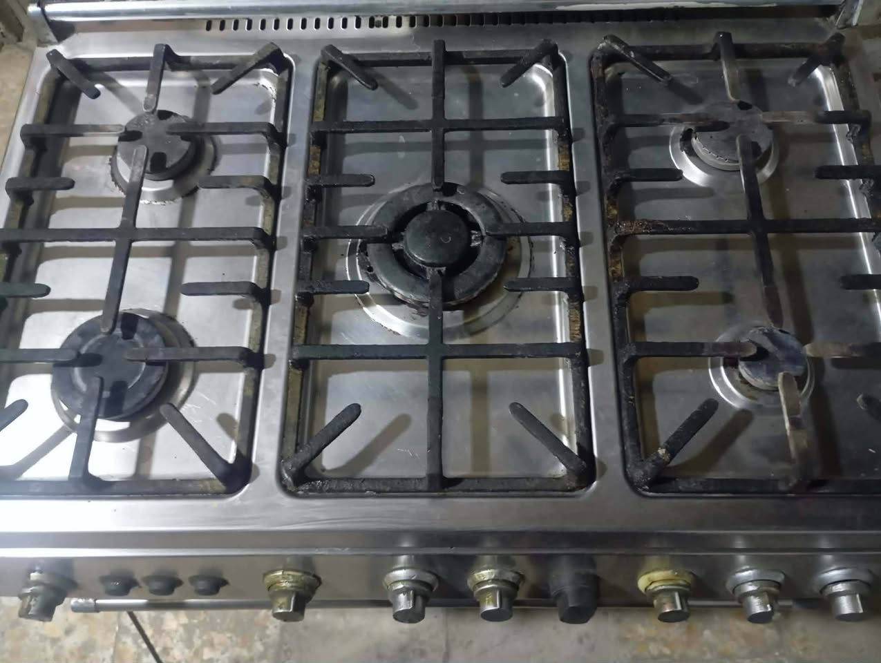 طباخ للبيع تركي ماركة نوبرا سل ستيل بس الرمادة مال باب الفرن طاكة يرادلهة تبديل سعرة ١٢٠ بي مجال بسيط


**إذا كنت صاحب هذا الإعلان وتريد حذفه لأي سبب، رجاءا أرسل رسالة إلى الدعم الفني**