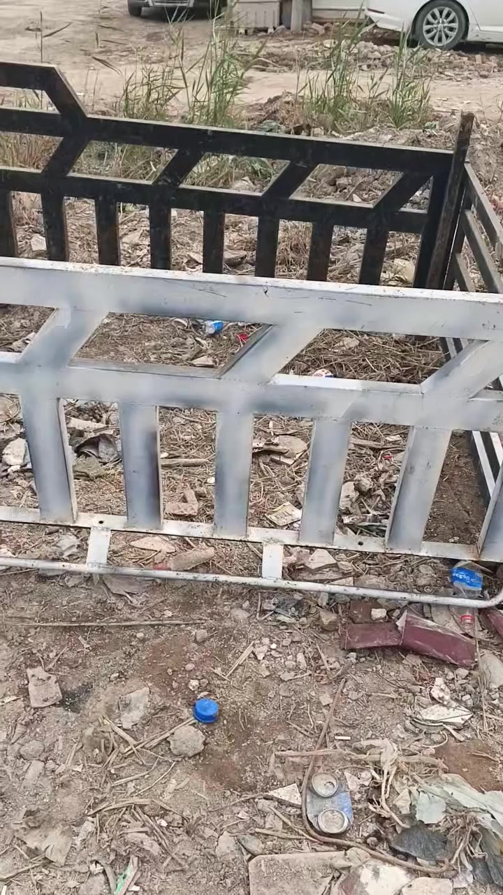 محجر البيع  تفصال صارله 3اشهر ب360فصلته واريده ب250وبي مجال
***********
