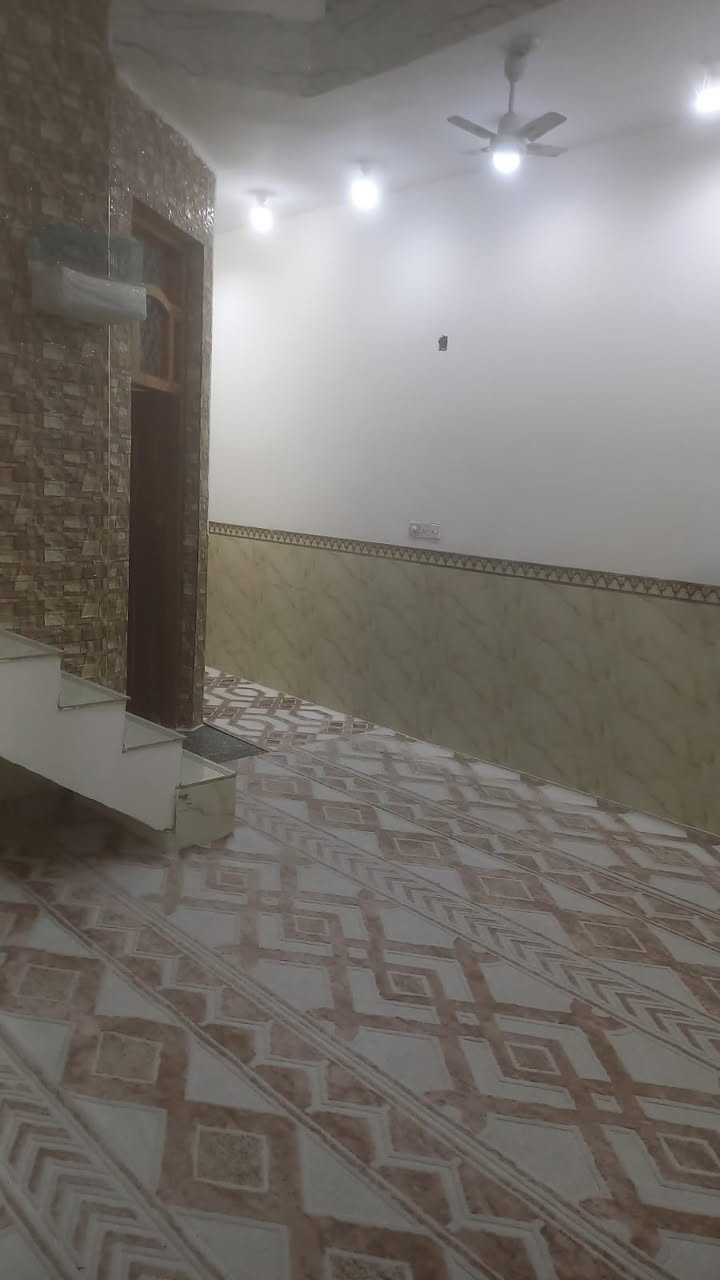 دار للبيع مساحة ١٠٠ متر طابق ونص كونكريت قرب مدرسة جبل الصبر للاستفسار ***********
