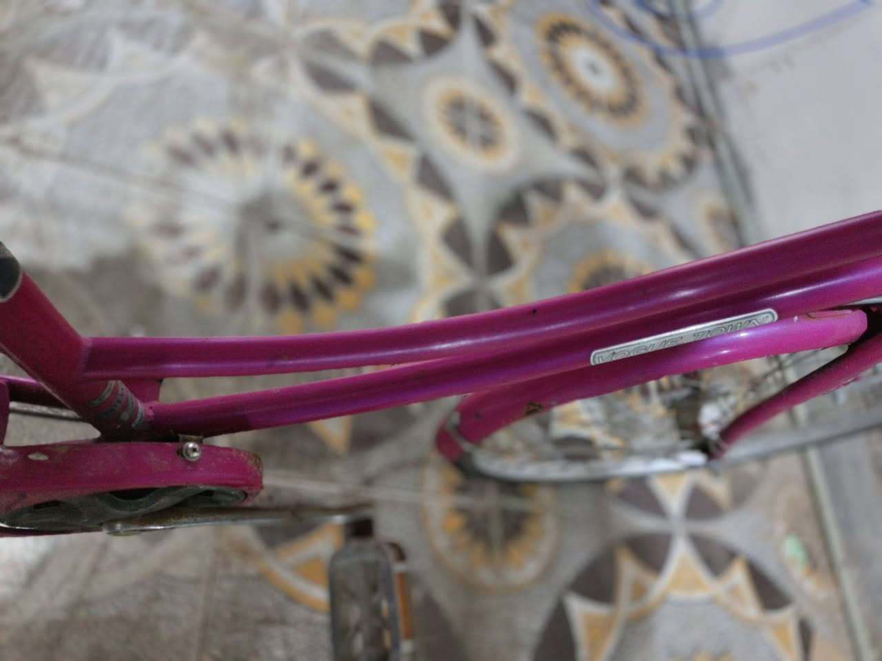 سلام عليكم بيسكل باله للبيع حجم 26كل عيب مابي شرط كير حساس شراي خاص سعر ٧٥بي مجال بيسكل نضافه١٠٠٪


**إذا كنت صاحب هذا الإعلان وتريد حذفه لأي سبب، رجاءا أرسل رسالة إلى الدعم الفني**