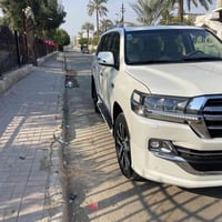 لاندكروز ١٩ كراند تورنك وكالة ساس محرك ستة سلندر ٤٠٠٠ ماشية ٧٠٠٠٠ الف ...