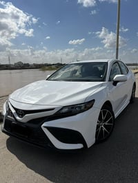 للبيع كامري ابيض رقم بغداد تحويل ثاني يوم 2024se Nightshd فول عدا الفت...