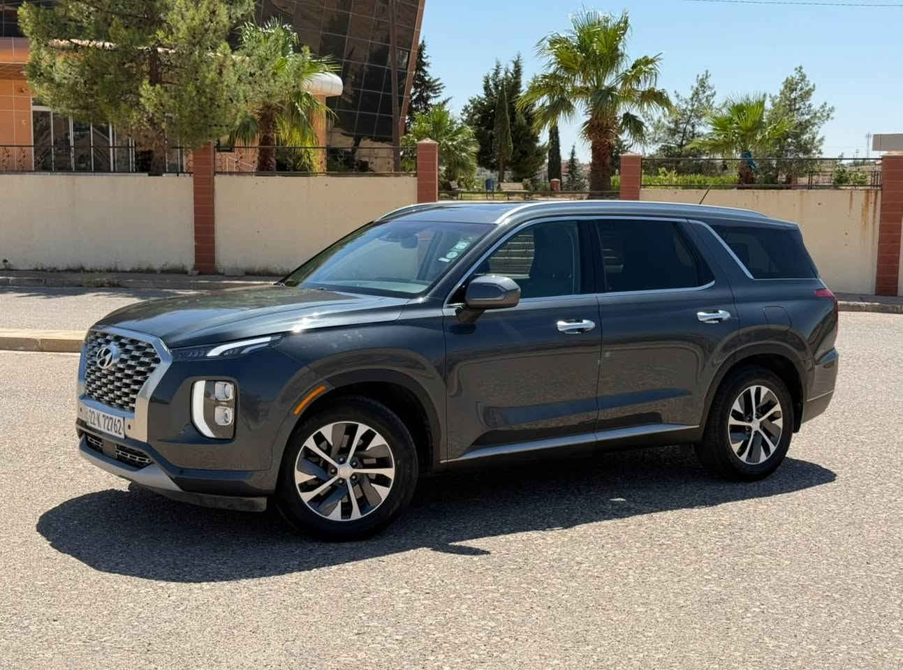 السلام عليكم 
پاليسايد موديل : 2020  7راكب 
السعر : 240ومجال قليل 
اللوان : فيرانى 
عداد المسافة : 40 الف 
سياره كامله و جاهزه دينار مصرف ما بيها تحويل وكاله نفس يوم ايد واحد من 2020 🛑وبيه كتاب تظليل جامات
 خلفى 80%
ملاحظة السيارة : فقط ربع بوند بدون دواخل 100% بچم كله بلادى 

المواصفات : 
فـول فـول مـواصـفـات 1/1
فتحة سقف سلايد
‏‎بصمة ابواب 
‏‎بصمة تشغيل 
تشغيل عن بعد : Remote Start
‏‎شاشة كبير
هاند بريك بصمة
اوتو هولد :    Auto Hold
اوتو ستارات : Auto Stard 
اوتو ستارات : Auto Stop‎
رادار امامي (تحديد مسار)
‏‎رادار جانبي (نقاط عمياء)
‏‎رادار خلفي (التحذير من الاصطدام)
‏‎حساسات امامي
‏‎حساسات جانبي 
‏‎حساسات خلفي 
نظام : Eco
نظام : Normal
نظام : Sport
تحكيم ستيرين
ستيرين هيتر

كشنات كهربائي 
كشنات هيتر
تبريد لمس
تبريد مركزي
لايتات ليد وعدسة زينون 
بكلايتات LED
ويل كروم
وبعد هواية مواصفات…
‏‎تفاصيل اكثر الاتصال علی ارقام التاليه 
‏ WhatsApp - Vibir‏‎‏‎‏‎
☎️***********

عنوان📍عقره اكر, نينوى
