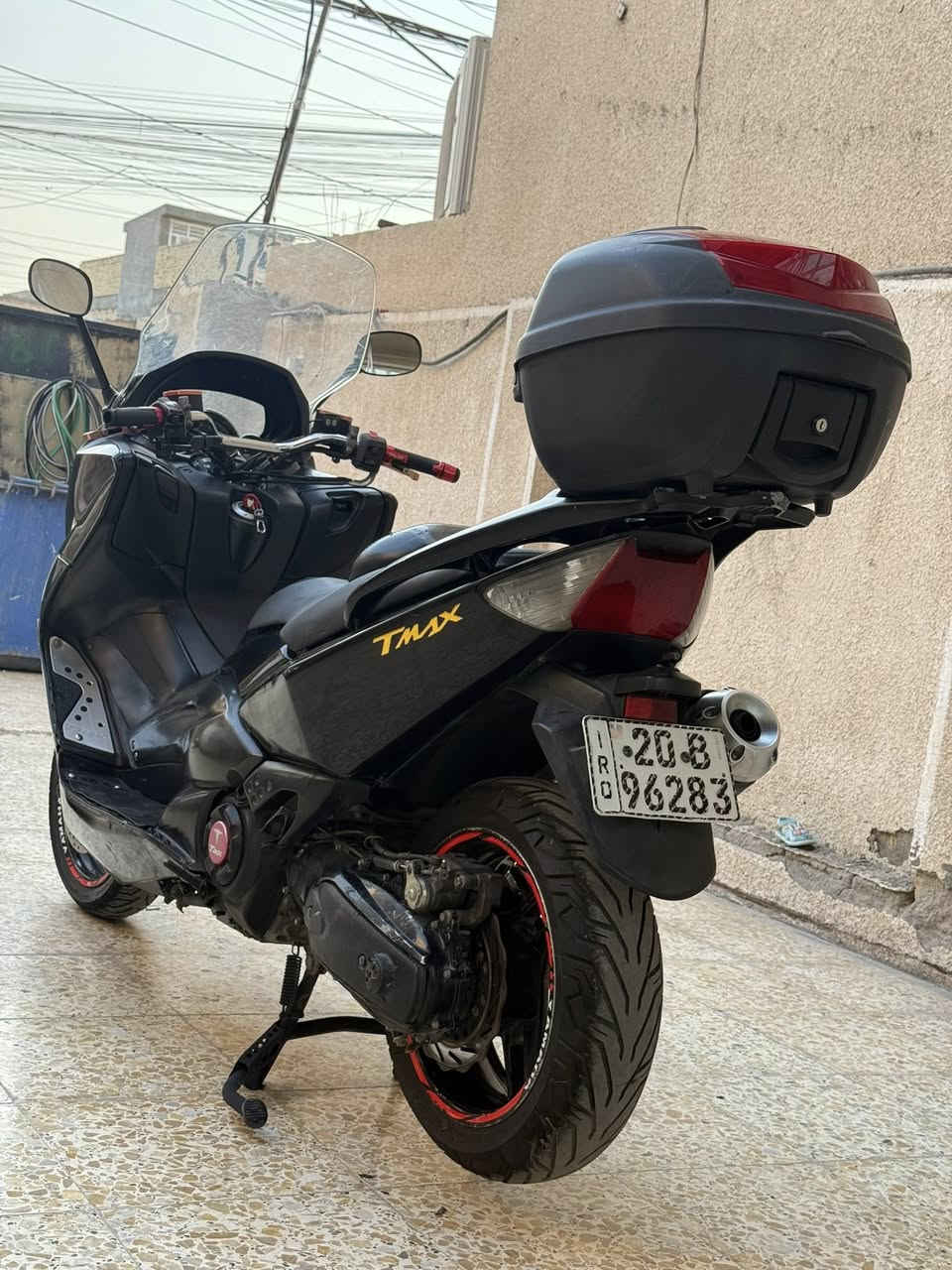 سلام عليكم 
تي ماكس للبيع 
2011 
مكينه كلجات كفاله عامه
دراجه ي نقص مابيه 
رقم انكليزي بسمي تحويل ثاني يوم 
كأمره اماميه 
كامره خلفيه

مكان بغداد الحسينيه 

 رقم ***********
