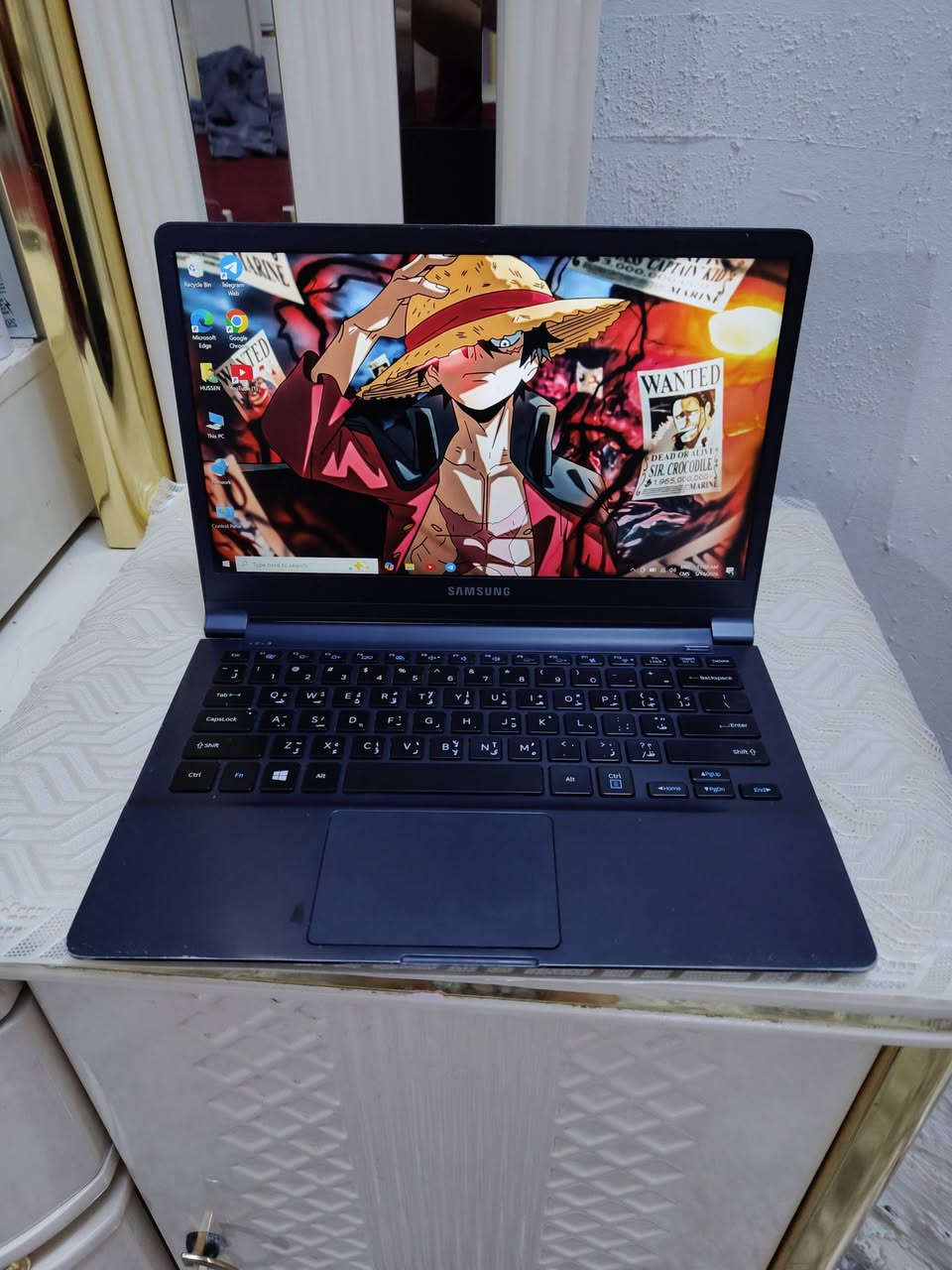 لابتوب سامسونك 
cori5 gel4 جيل رابع 
ram 8
hard 128 ssd m2
بيه مروحتين تبريد + بيه منفذين شحن 
شاشه حجم 13 مميز سوبر سلم نحيف جدا+ شاشه FHD دقه فول 
كامرته FHD دقه فول
بطاريه من 1ونص لل2
ملاحضاته بيه فقط مفصل واحد الي تكض الشاشه خربان بس يوكف طبيعي وموضح بل فيديو + صوته وسط مو عالي بس ما بيه اي شي اعتقد تعريف أو هيج شي موضح ايضا 
مكاني بغداد توصيل موجود 
سعر 75 قفل ماكو هيج سعر+ مازنجر ما متواجد 
***********
