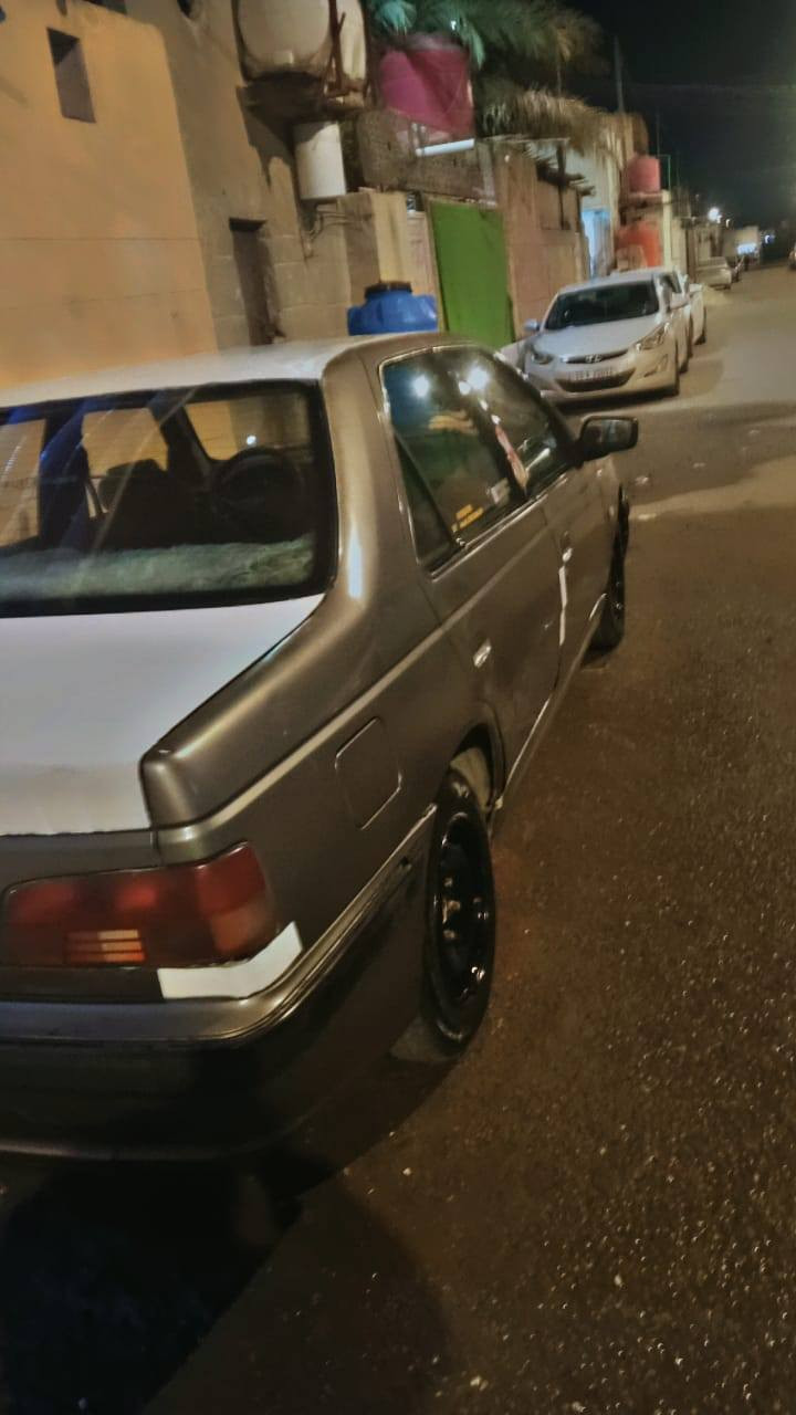 سياره بيجو بارص مديل 12 لبيع هاي نضافته كدامكم تجي وتفحص ترايك وين ما تريد محرك وكير خير من الله رقم انكليزي جديد وراعيه يريد تحويل سنويه 30 عنواني البصره المعقل السعر 30 وبيه مجال وهاذه رقمي *********** وشرط تحويل ثاني يوم
