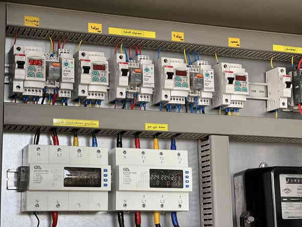 الحمد لله اكمال بورد ats خمس مراحل لاحد الاخوة في محافظة واسط يتكون من :

-بارد منفصل ✅

-حماية مركزية على خط الوطني كل فيز ١٢٥ امبير ✅

-سلكتر الكتروني مع حماية ١٢٥ امبير✅

-حماية على باقي المراحل من انخفاض وارتفاع الفولتيه وانقطاع البارد✅

-شاشات ملتي ميتر لقراءة الاحمال الخفيفة والثقيلة✅

-حماية ميكانيكية+كهربائية✅
.
.
-اتمنى ان ينال اعجابكم

اخوكم م.حسين علي ***********
