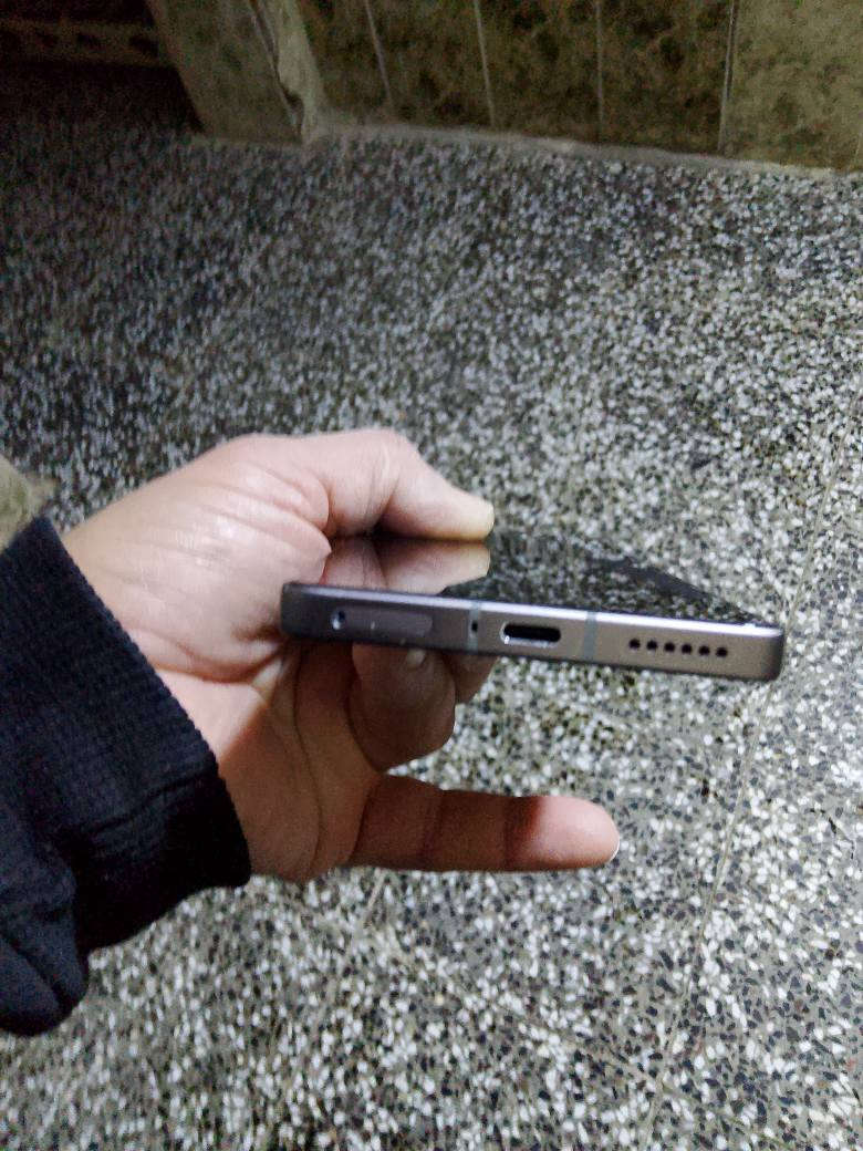 توت 50 برو فايف جي بلاس ذاكرة256كبكا نظافة 100يدعم لعبة بوبجي  120فريم وحدة المعالجة8350العشوائية 12+6 مكاني بغداد مدينة الصدر موبايل ***********السعر350 بغداد, العراق
