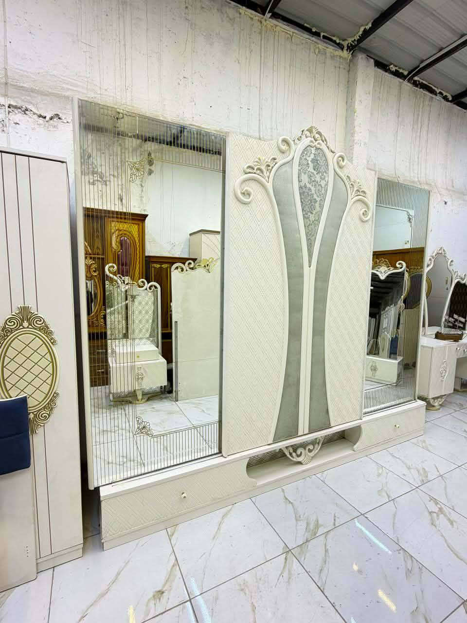 غرفة نوم مستخدمة نضافة 85‎%‎
عدد القطع9
كوالتي عالي 
شغل ثقيل 
سعرها 850/800
شد ونقل داخل بغداد مجاني


**إذا كنت صاحب هذا الإعلان وتريد حذفه لأي سبب، رجاءا أرسل رسالة إلى الدعم الفني**