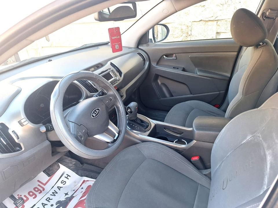 السلام عليكم
سبورتج خليجي 2011 بانوراما
رقم بغداد
تدفئة وتبريد
تحكمات ستيرن
ماشية 83 الف كيلو متر حقيقي 
مكفولة من البارد والضرر
للاستفسار ‭0770 299 3636‬
