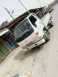 كيه تيوته 2002 للبيع 25 بيها مجال 07835786308