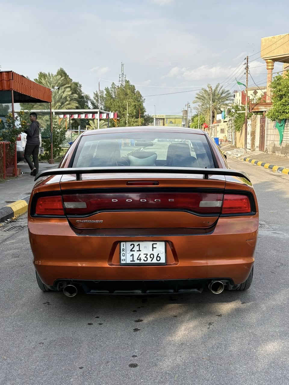 السلام عليكم جارجر موديل 2011 رقم سليمانيه بسمي سنويه جديده كير مكينه اكسل جديد تبريد ثلج تخم تاير جديد كهربايات كلهه شغاله بيه جاملغ وبنيد بدون دواخل شرط التحويل مكاني واسط الصويره السعر 135  رقم الهاتف ***********
