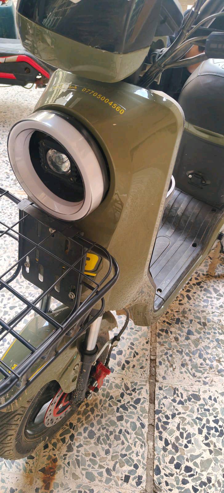 🎯 الفرصة لا تُعوَّض لمحبي السرعة والأداء!

مستخدمة شهرين 2 فقط لا تفوت الفرصة وشتريها سعر 550 الف دينار عراقي وبيها مجال ما تلكة نفساه لحك قبل لا تخلص الكمية لان قليلة بالوان عده اميزهن الاخضر الغامق وهاذا ليس السعر النهائي والاستفسار اتصال على هذا رقم او رسله رسال وسنرد عليك باسرع وقت ولا تضيع هاذه الفرصة امتلاك وحش لا يعوض في هذا السعره وهذا هو الرقم  *********** متواجدين على الوتساب و على الهاتف 

تعلن عن بيع دراجة ياماها R9 بحالة ممتازة وبمواصفات تخطف الأنفاس.
إذا كنت تبحث عن القوة، الأناقة، والثبات على الطريق، فهذه الدراجة هي خيارك الأمثل.

✨ أبرز المميزات:
✅ محرك سريع الاستجابة – أداء عالي يتكيف مع مختلف الظروف.
✅ تصميم رياضي حديث – يلفت الأنظار بخطوطه الحادة وألوانه الجذابة.
✅ نظام فرامل متطور – لأقصى درجات الأمان والثقة أثناء القيادة.
✅ خفيفة الوزن – تُتيح لك المناورة بسلاسة سواء في المدينة أو على الطرق السريعة.
✅ صيانة دورية منتظمة – محفوظة بدقة ومضمونة الأداء.

🚀 خيار مثالي لمحبي:

· السرعة والمرونة.
· التميز بين الدراجات النارية.
· الجمع بين المتعة والموثوقية.

📌 سعر منافس جداً (يُتفاوض بحدود معقولة للمشتري 550الف دينار عراقي وبيه مجال للطيبين الجاد).

📞 للجادين فقط – الاستفسار عبر الخاص. *********** على طريق واتساب و الهاتف

لا تفوت فرصة امتلاك وحش الطرق بمواصفات قمة وتكلفة معقولة! 🏍️⚡