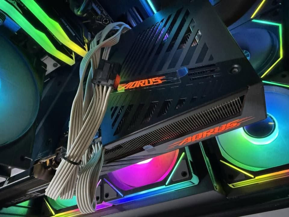 rx 9070 xt gigabyte elite 
السلام عليكم بس الكرت البيع الكرت جديد ما مستخدمه هواي السعر مليون100وبي مجال قليل***********
