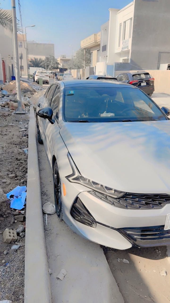 كي فايف 2023جيتي لاين ماشيه 50 الف كيلو سياره فول واحد على واحد وساره كلش حلوه مواصفاته 1600 تيربو 
***********
