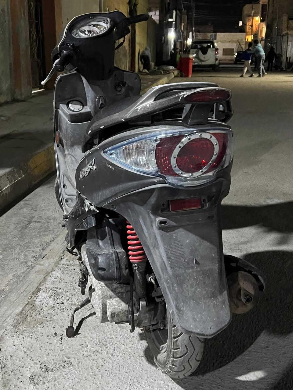 جي فور للبيع سلف هندر كهربائيات كلها شغالة مكينة ما مفتوحه العنوان ناصريه مركز السعر 575 وبيها مجال قليل 
رقم التلفون ***********
