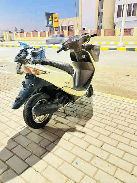 سلام وعليكم دراجه ابو سله ماقصهه كل شي 
سعرها. 450وبي مجال 
***********
