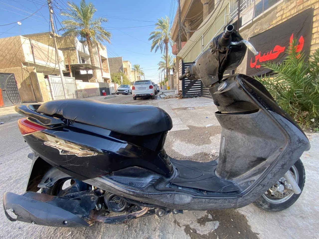 السلام عليكم دراجه بريز نوزل الدراجه خير من الله شلعه و معدل نكره سلف اي وقت كهربائيات كلها شغاليه هورن اشاير لايت عالي ناصي بكلايت كلها شغاله لا تنقيص ولا تبخير و لا نضوح الدراجه تخبل يرادلها ترتيبات السعر 350 وبيها مجال المكان الغزاليه شارع المركز الرقم ***********
