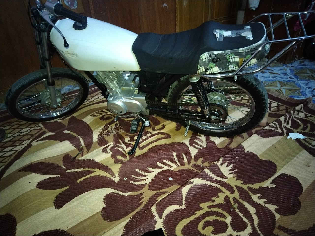 دراجه رابيدو دراجه جديده بدون اوراقالسعر 600 الشراري يدخلي خاص هذا رقمي. ***********
