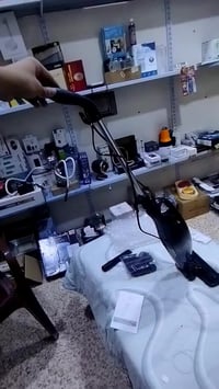 مكنسة كهربائية • قوية • فيديو